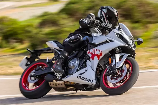 Suzuki GSX 8R